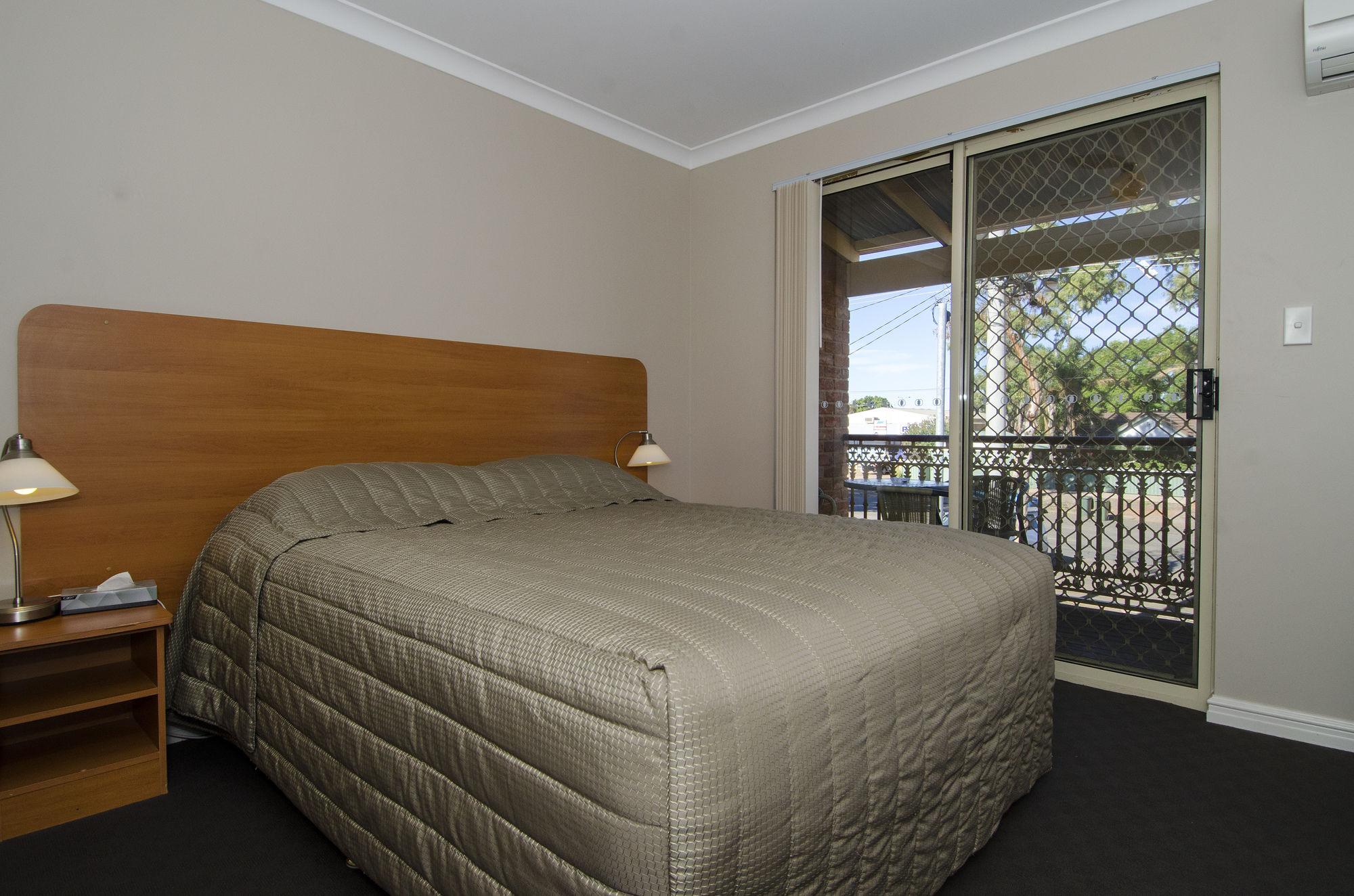 Quality Inn Railway Motel Kalgoorlie Ngoại thất bức ảnh